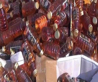 अवैध शराब की तस्करी मे लिप्त 3 आरोपी गिरफ्तार, 130 लीटर कच्ची शराब एवं मोटर सायकिल जप्त श्रम वीर भारत न्यूज़ जबलपुर/क्राइम टुडे अवैध शराब की तस्करी मे लिप्त 3 आरोपी गिरफ्तार, 130 लीटर कच्ची शराब एवं मोटर सायकिल जप्त श्रम वीर भारत न्यूज़ जबलपुर/क्राइम टुडे