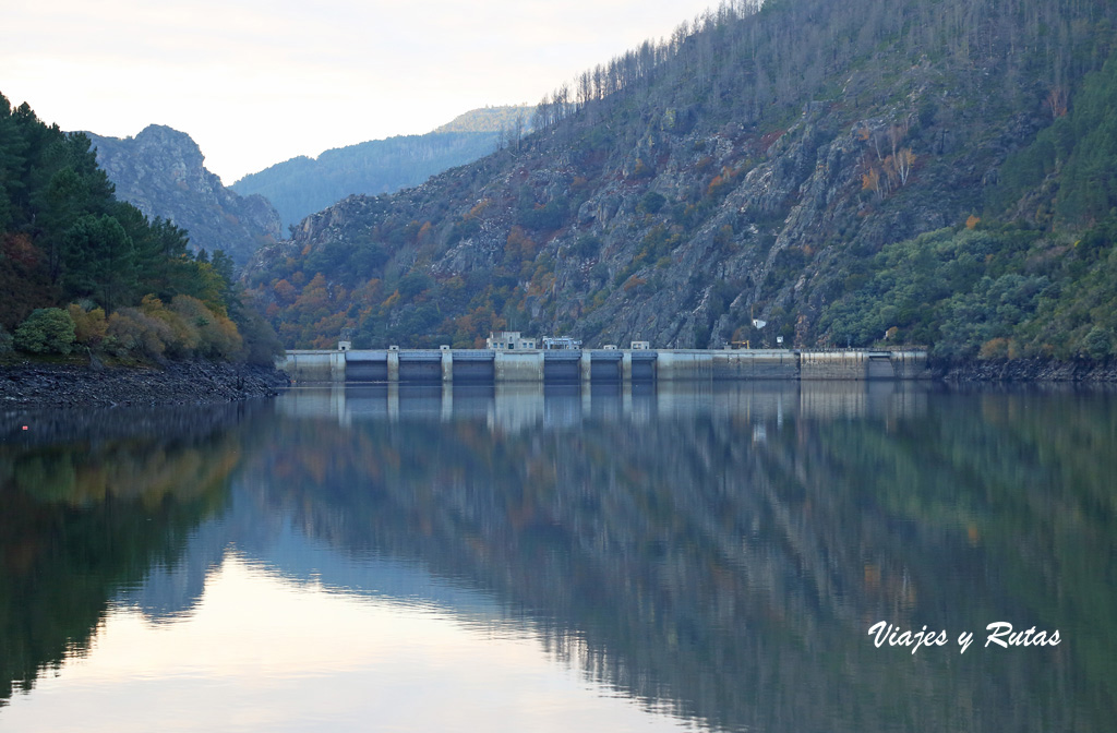 Embalse de San Estevo, río Sil