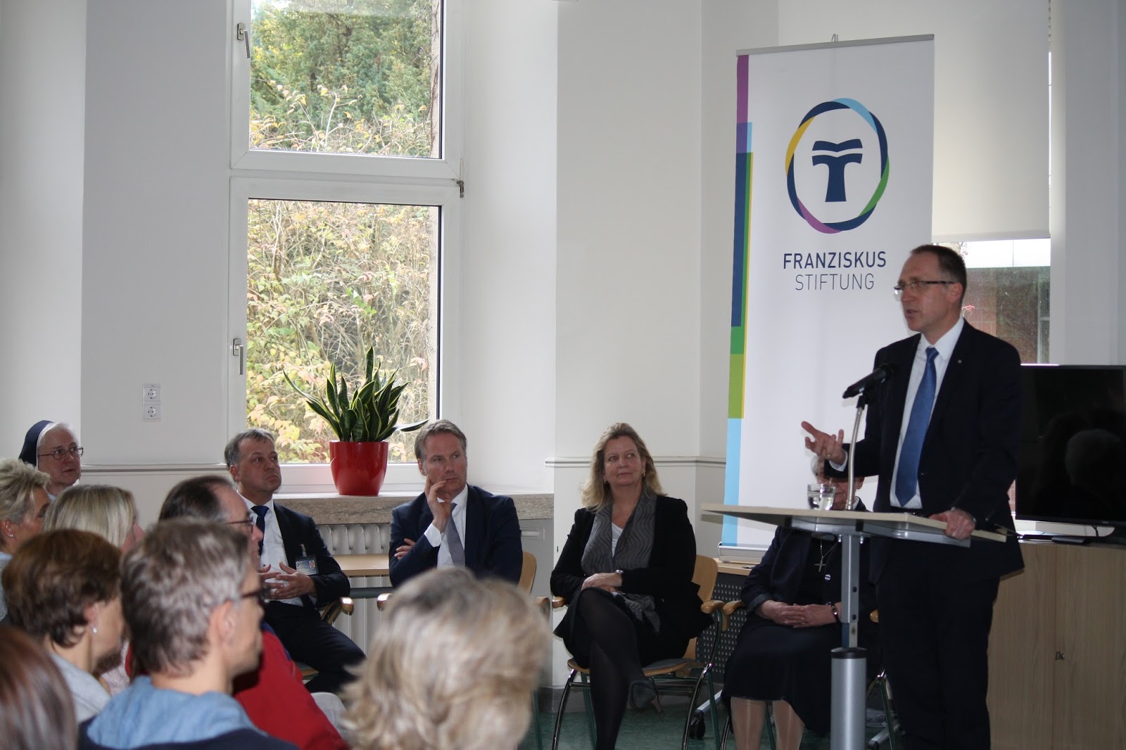 herz jesu krankenhaus hiltrup woodenbild )