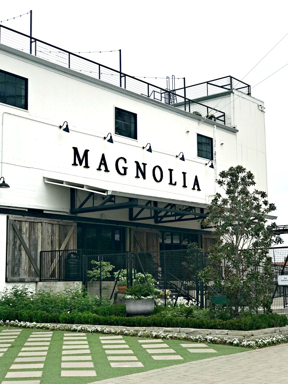 When is the Best Time to Visit Magnolia Market? Tips on Getting the