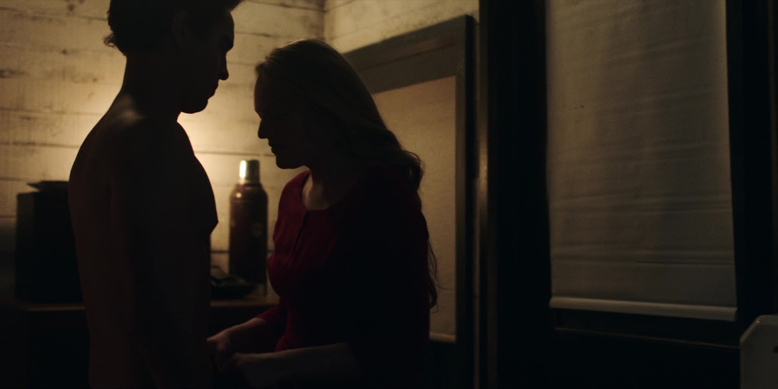 Max Minghella nude in The Handmaid's Tale 1-05 "Faithful.