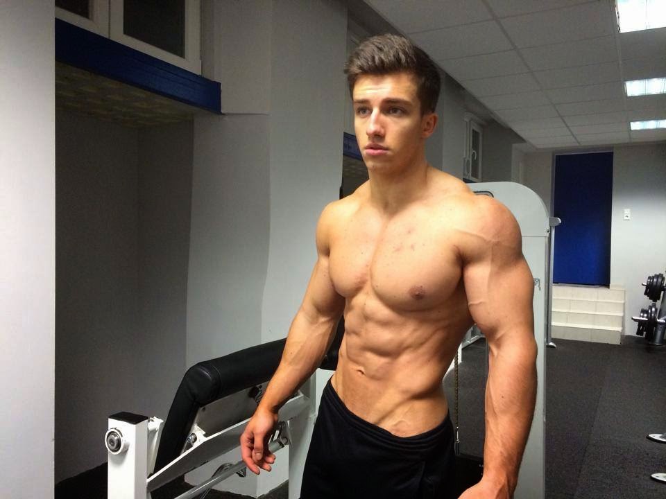 Daily Bodybuilding Motivation 18 Year Old Bodybuilder And Fitness Model Tim Gabel