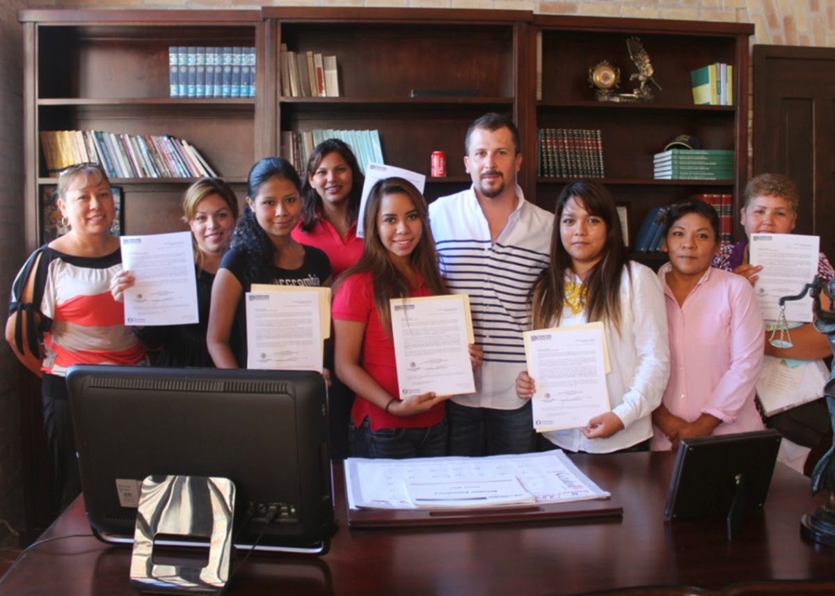 Juan Diego Guajardo Anzaldúa entrega apoyos educativos…Noticia