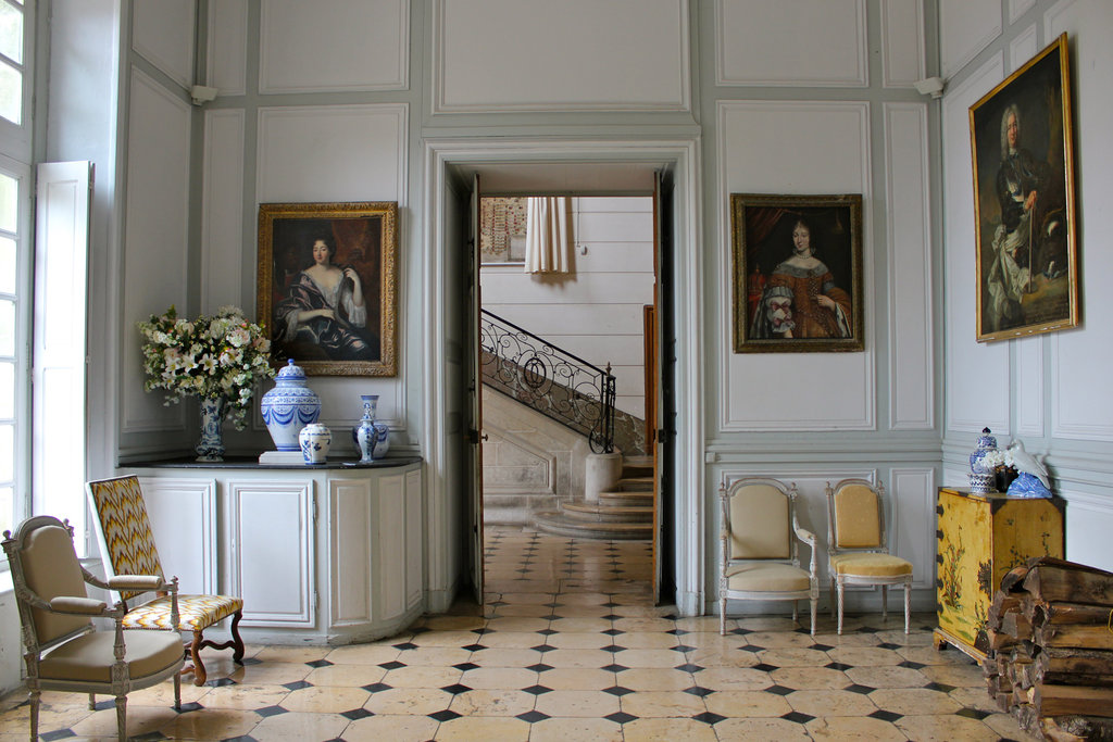 Art & Antiques | Timeless Paris: Sotheby’s France & Le Marché aux Puces de Saint-Ouen