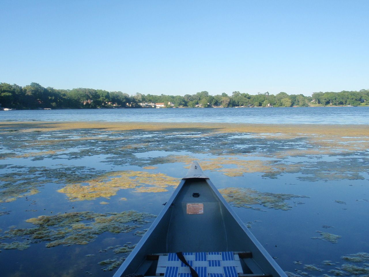 Northern Illinois Paddlers Paddling Around Round Lake