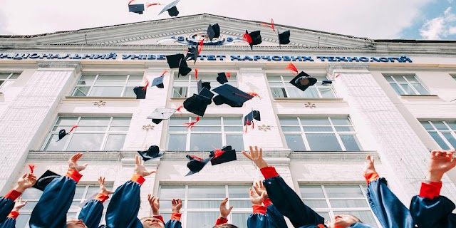 8 Best Business Scholarships in the US(2021 List)