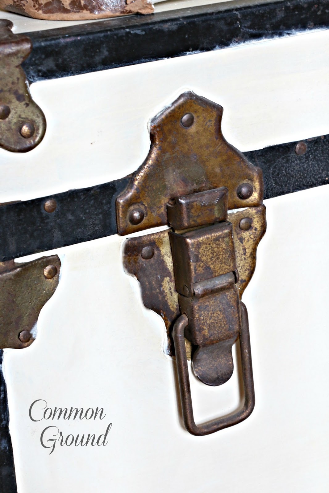 common ground Vintage White Suitcases Make a Comeback...