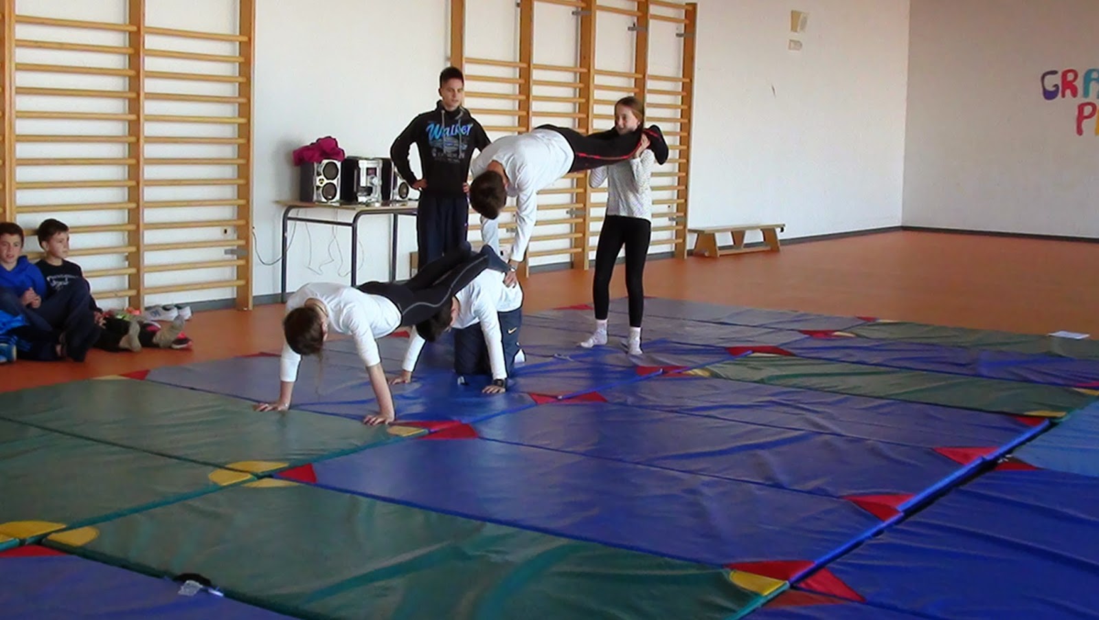 e-f-ies-quintana-de-la-serena-las-mejores-piramides-de-acrosport