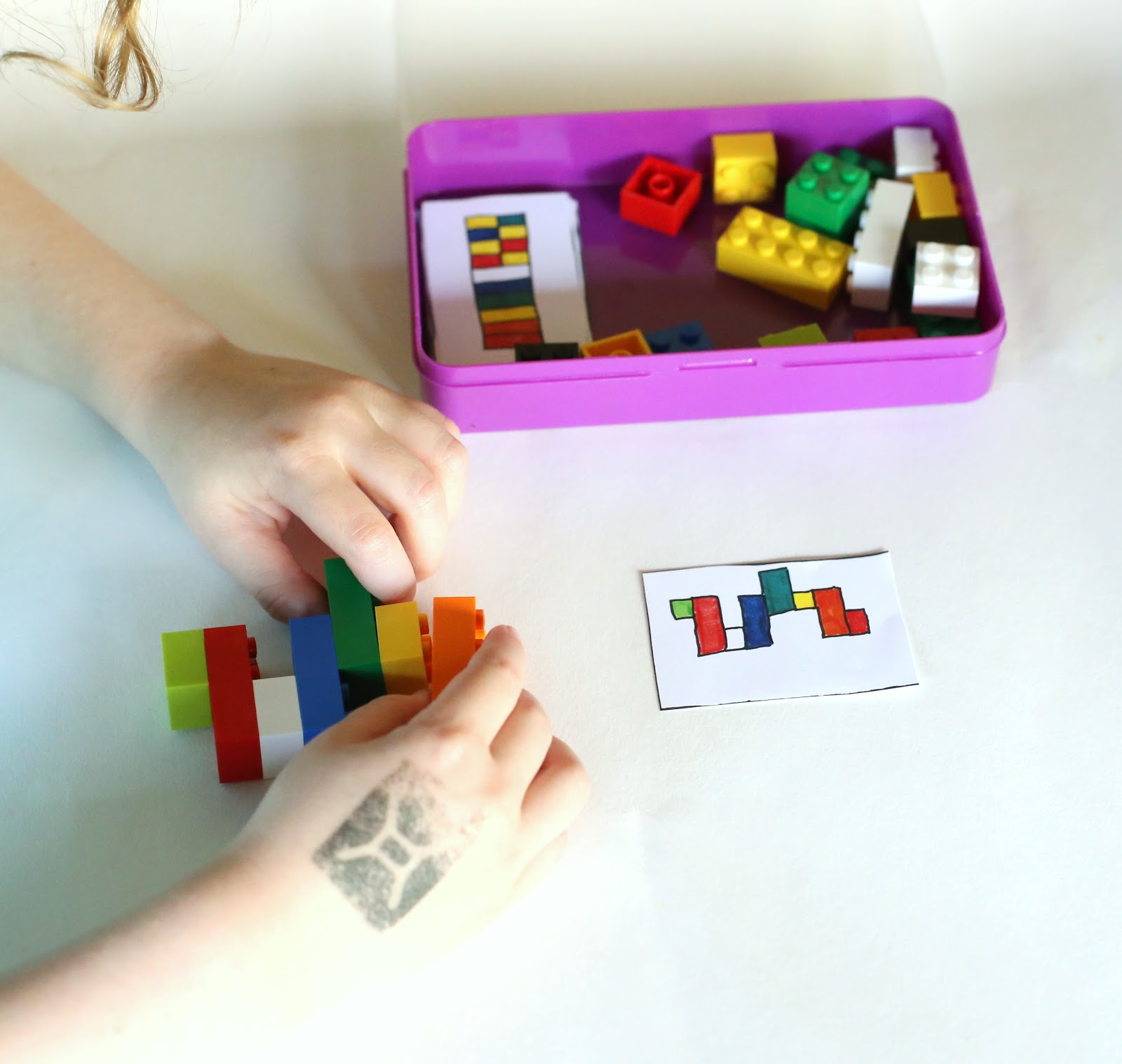 diy-portable-lego-kit-with-24-free-printable-activity-cards