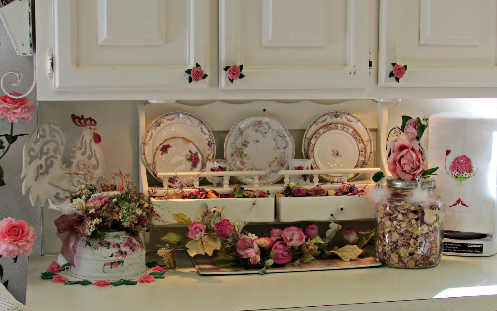Penny's Vintage Home Rose Garden Kitchen
