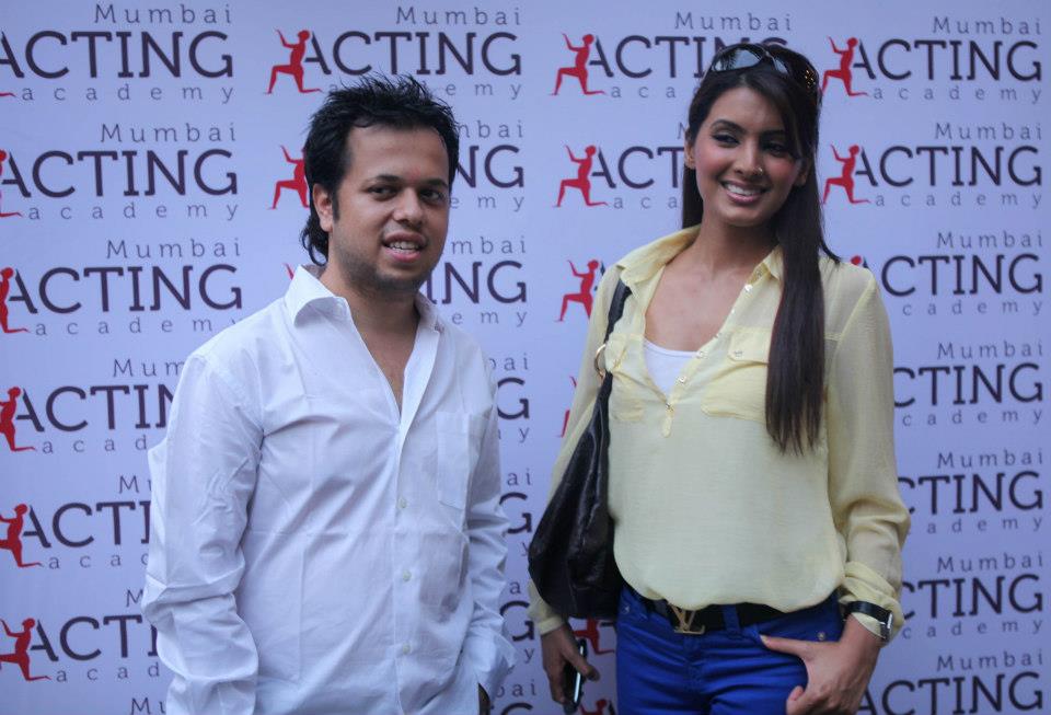 Geeta Basra in jeans, Geeta Basra in westers wears