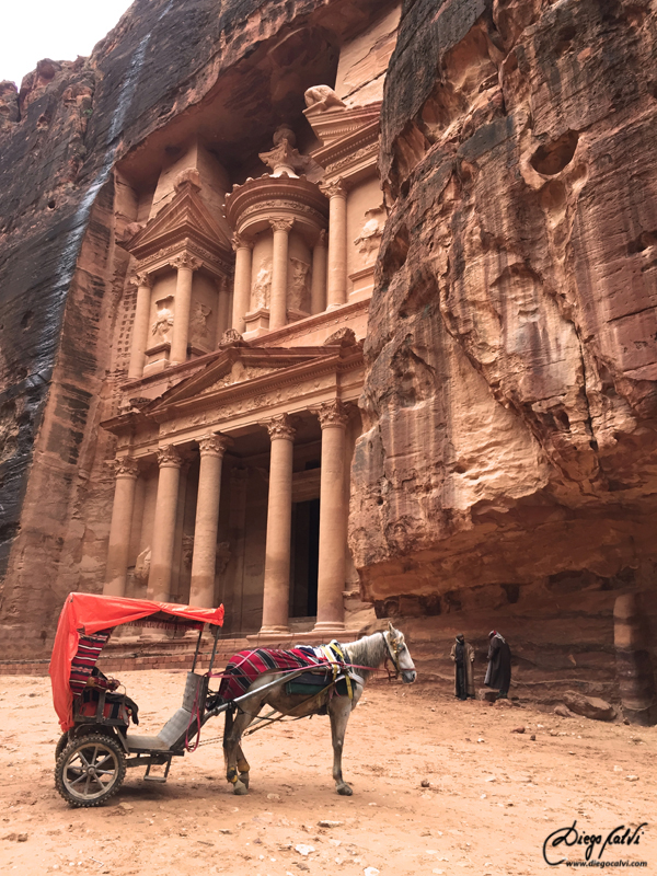 Las Tierras rojas de Jordania - Blogs of Jordan - Visita a la Ciudad de Petra (5)