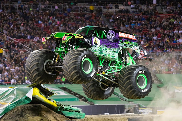 Monster Jam Smashes Into Mercedes-Benz Stadium! - Nanny to Mommy