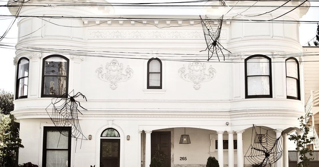 This Week in Noe Valley New Happy Hour, New Mural and New Revelations