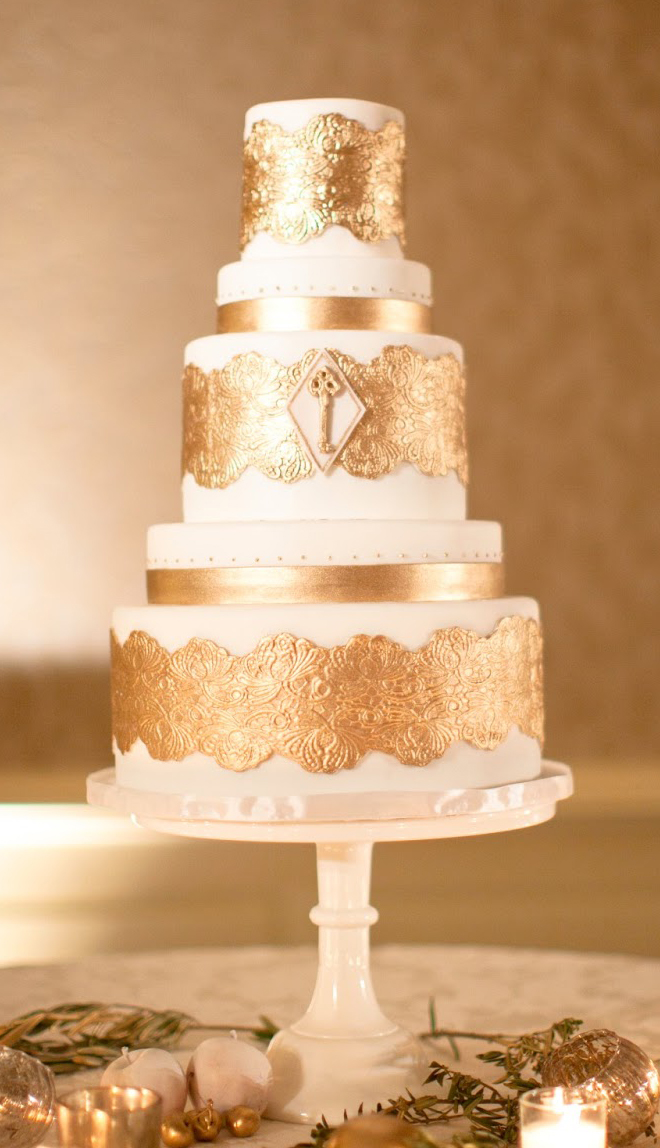 12 Gorgeous Metallic Wedding  Cakes  Belle The Magazine