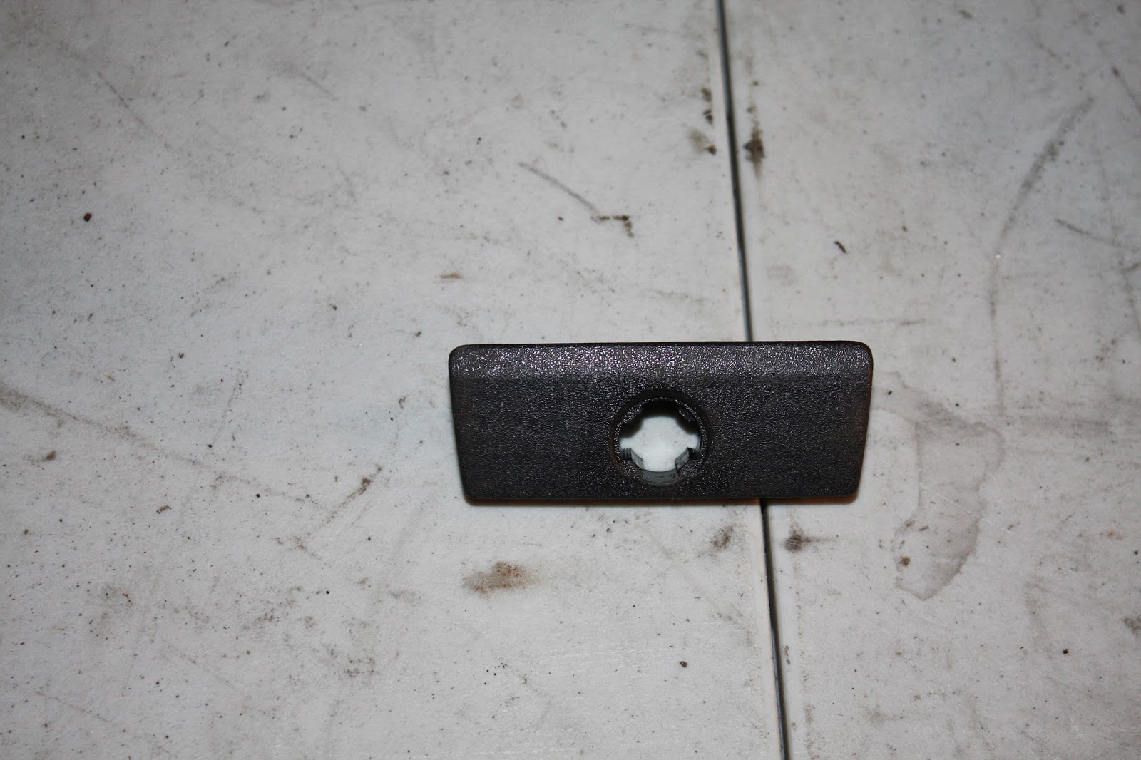 KrEvCon BMW Parts E30 Glovebox Latch Handle