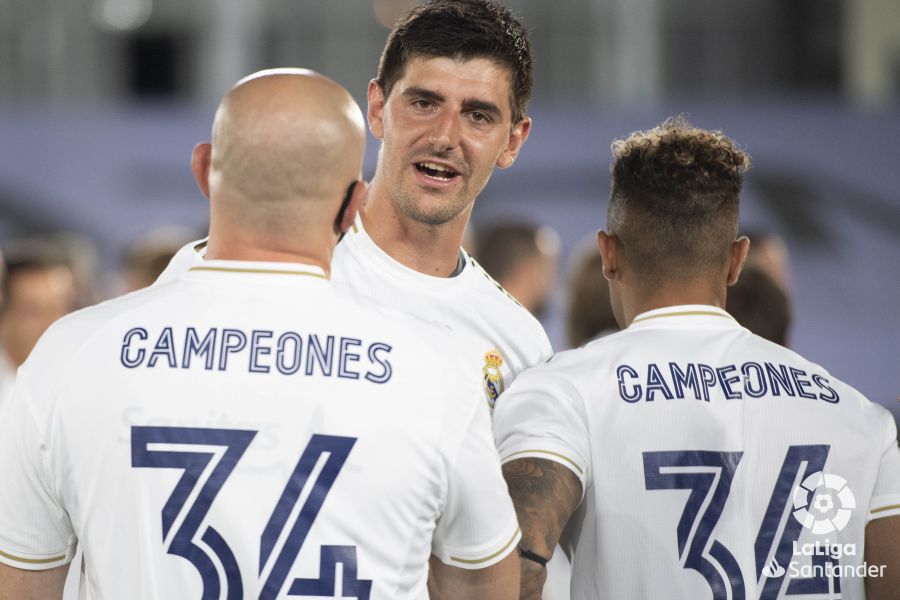 Diseños, vectores y más: Real Madrid 2020-21 font