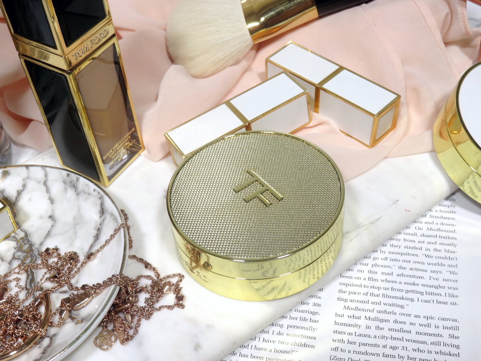 Tom Ford Shade and Illuminate Soft Radiance Cushion Compact Foundation Review and Swatches