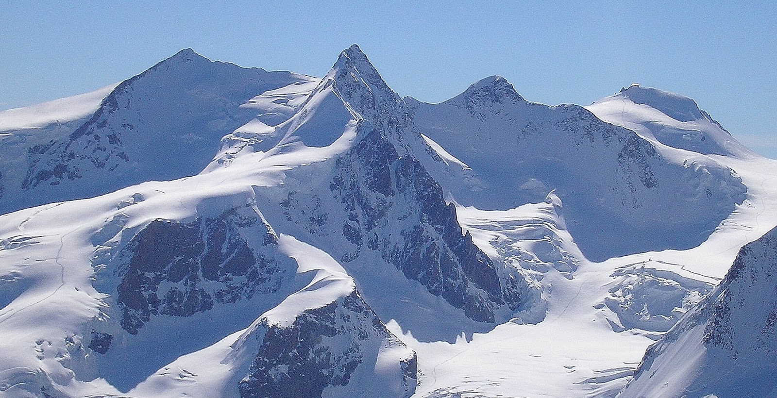 Merupakan di benua yang tertinggi eropa gunung ini berikut gunung adalah 7 Gunung