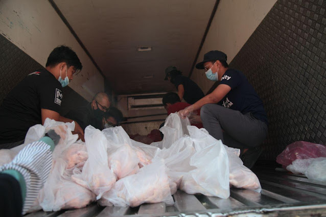 Volunteer MVM Agihan Ayam Syawal Bersama Uncle Kentang