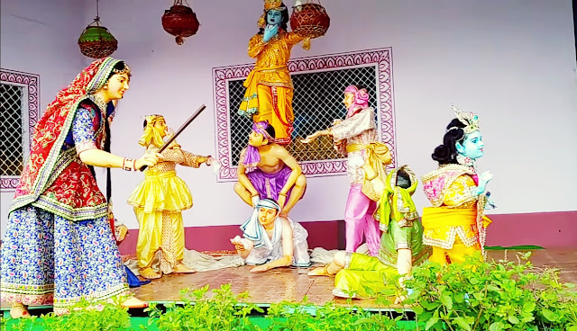 Prem Mandir Vrindavan Krishna and Yashoda images