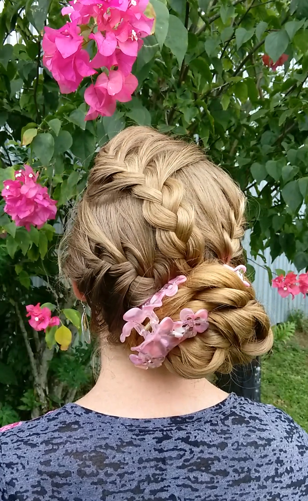 Easy Hairstyle For Weekdays or Any Day Trendy Hairstyle Haircuts Top Hairstyles easy-hairstyle-for-weekdays-or-any-day-trendy-hairstyle-haircuts-top-hairstyles