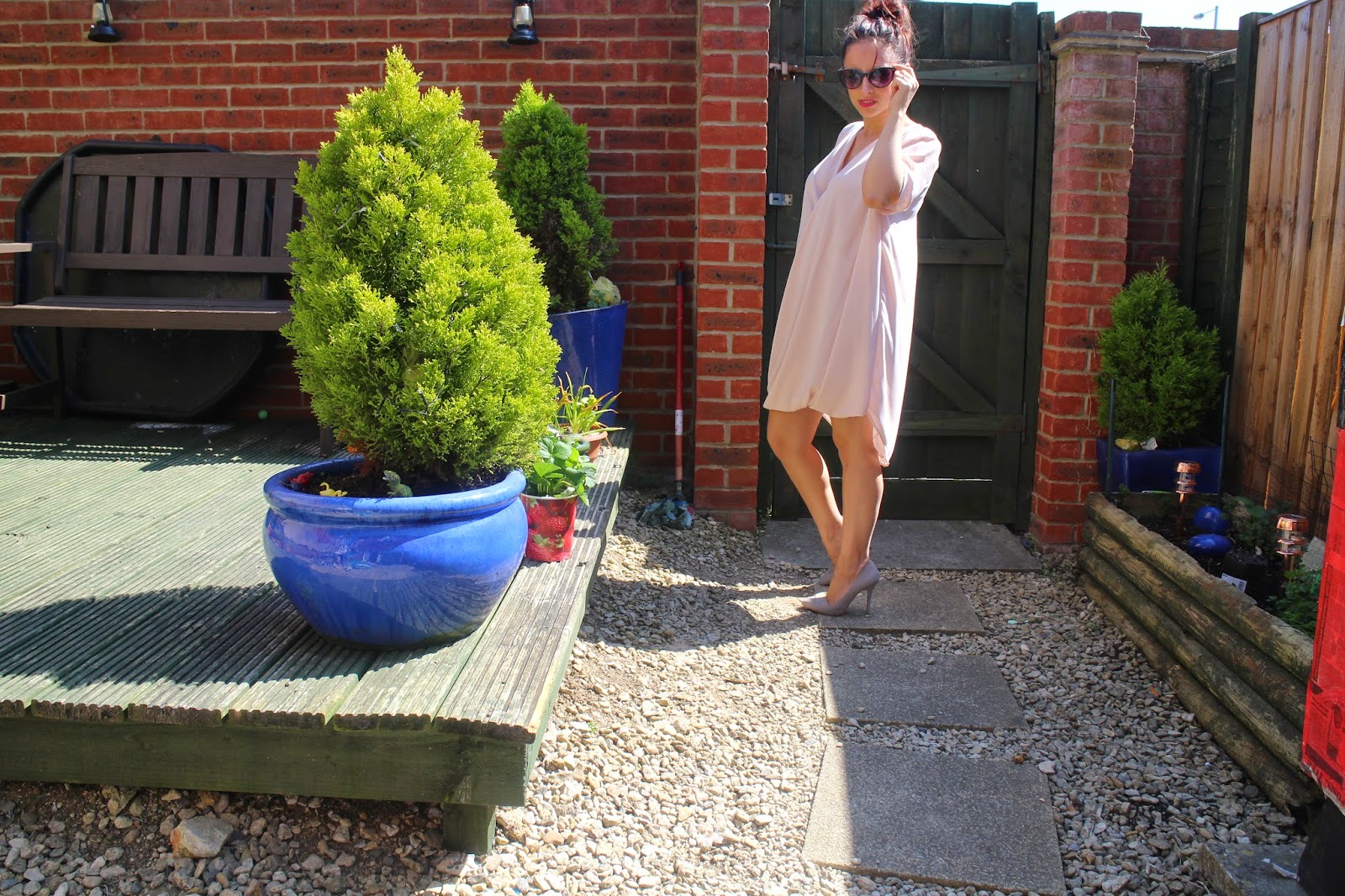 Topshop, maternity style, how to dress when pregnant, street style, Drape dress, spring summer look, OOTD, matalan shoes, matalan, fashion, fashion style, 