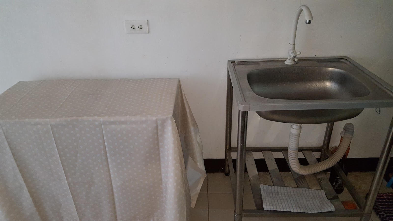 House/Condo for rent sampaloc Manila (Philippines) Condo unit room