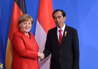 Presiden Joko Widodo Kemarin bertemu Kanselir Republik Federal Jerman Angela Merkel di Bundeskanzleramt