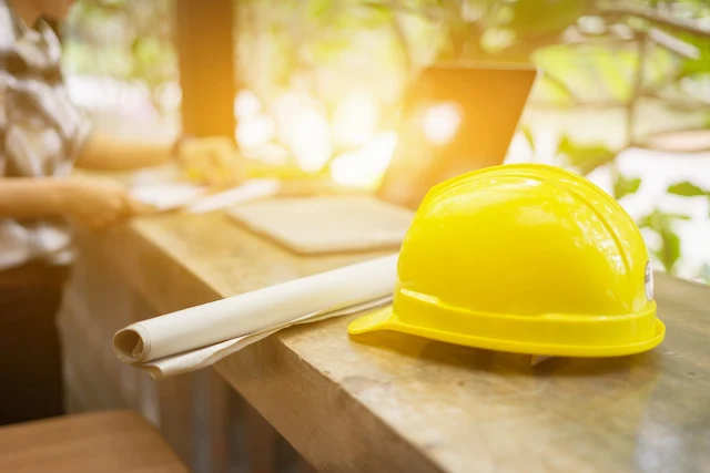 الاحتياطات وتدابير السلامة في موقع البناء