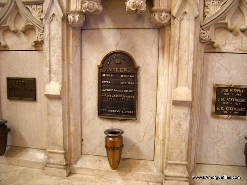 Los Angeles Files "The Andrews Sisters" Singer Maxine Andrews