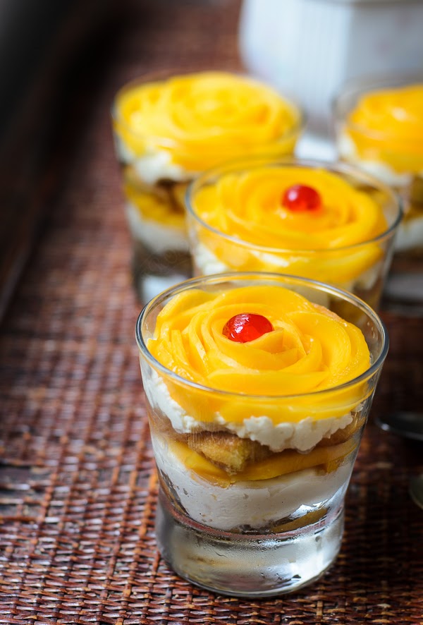 Mangomisu, delicious summer dessert