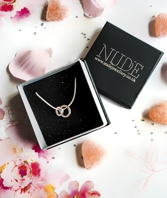 Thoughtful and romantic Valentine's necklace gift