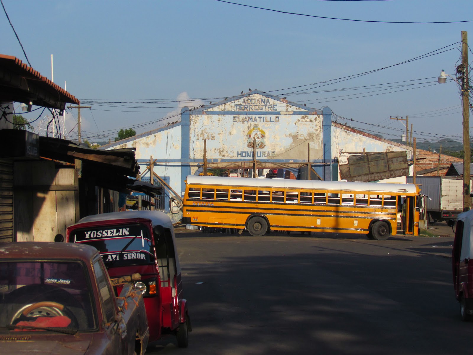 LA RESPUESTA ESTA EN EL CAMINO Frontera de Honduras con el Salvador