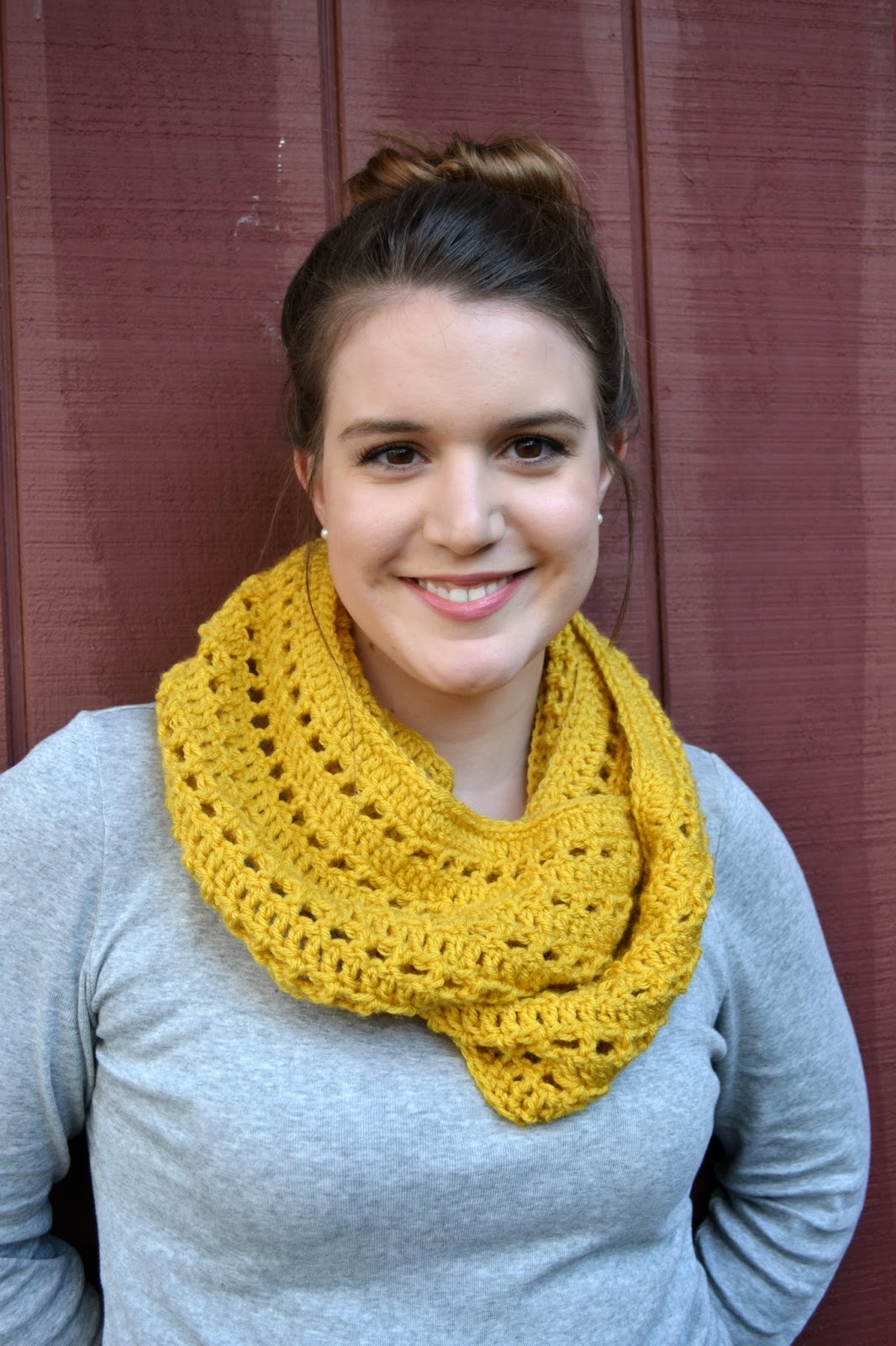 Granny Square Flair: Simple Crochet Infinity Scarf Patteren