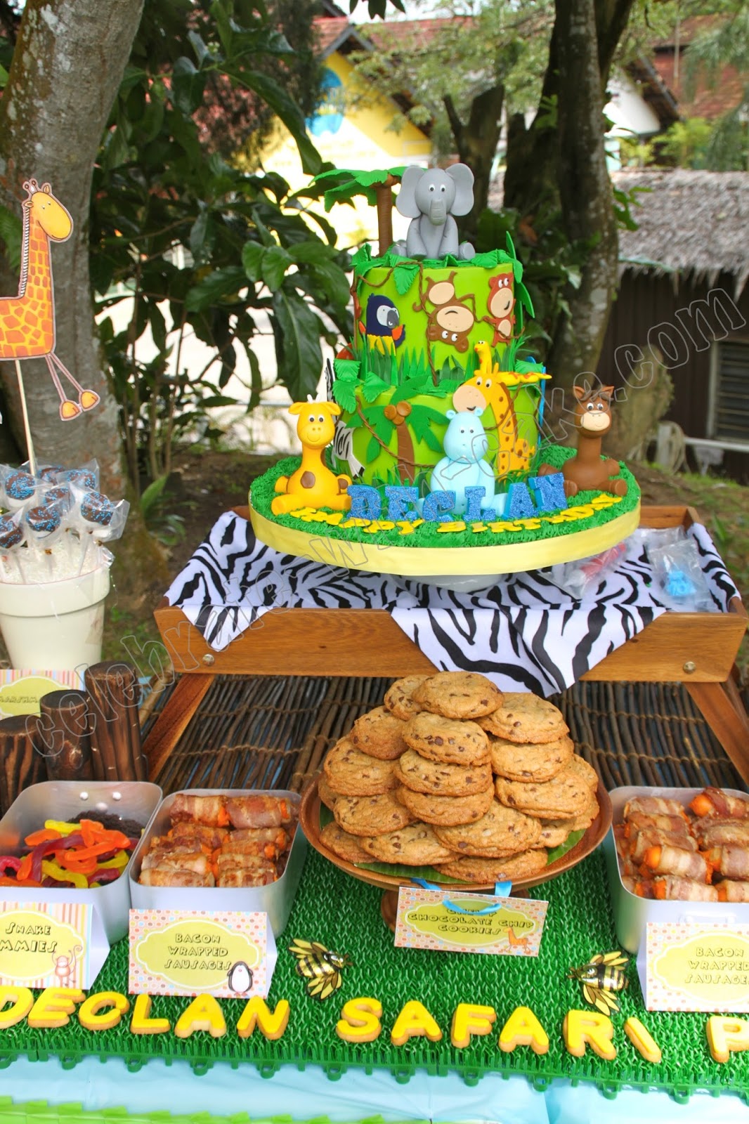 Jungle Safari Dessert Table Party (click post to view more pictures)