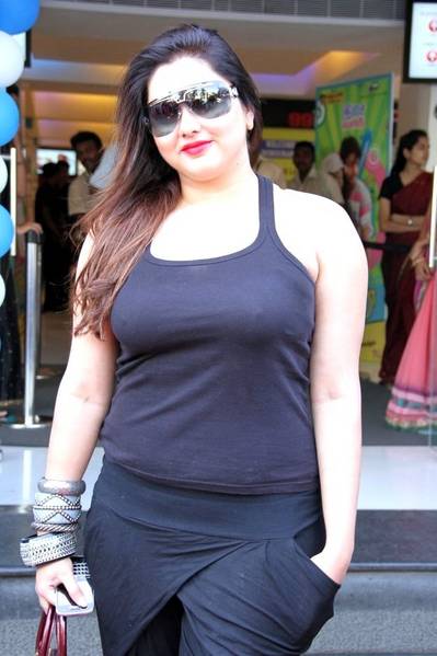 Hot Actress Namita S Erected Nipples And Huge Milk Tanks