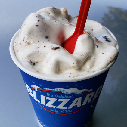 On Second Scoop: Ice Cream Reviews: DQ Heath Caramel Brownie Blizzard