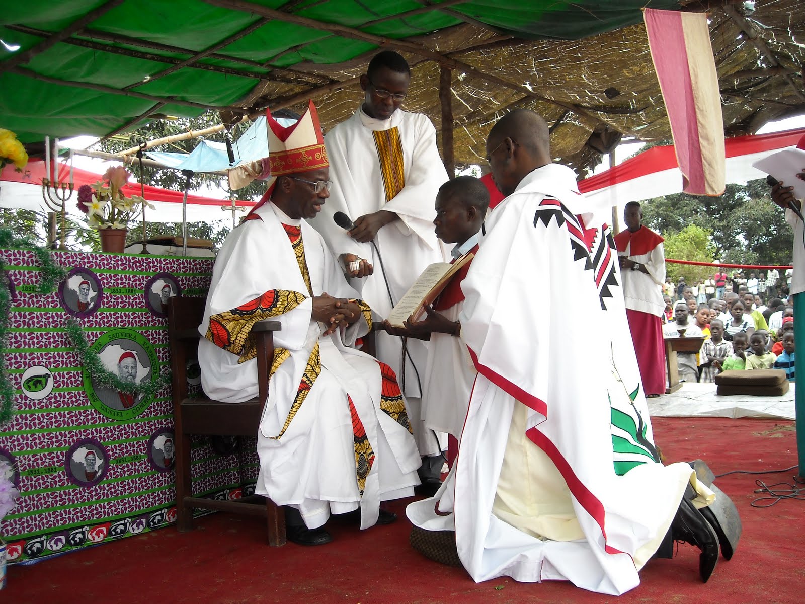 DIOCESE D'INONGO: Les 3 prêtres diocésains non ordonnés au diocèse