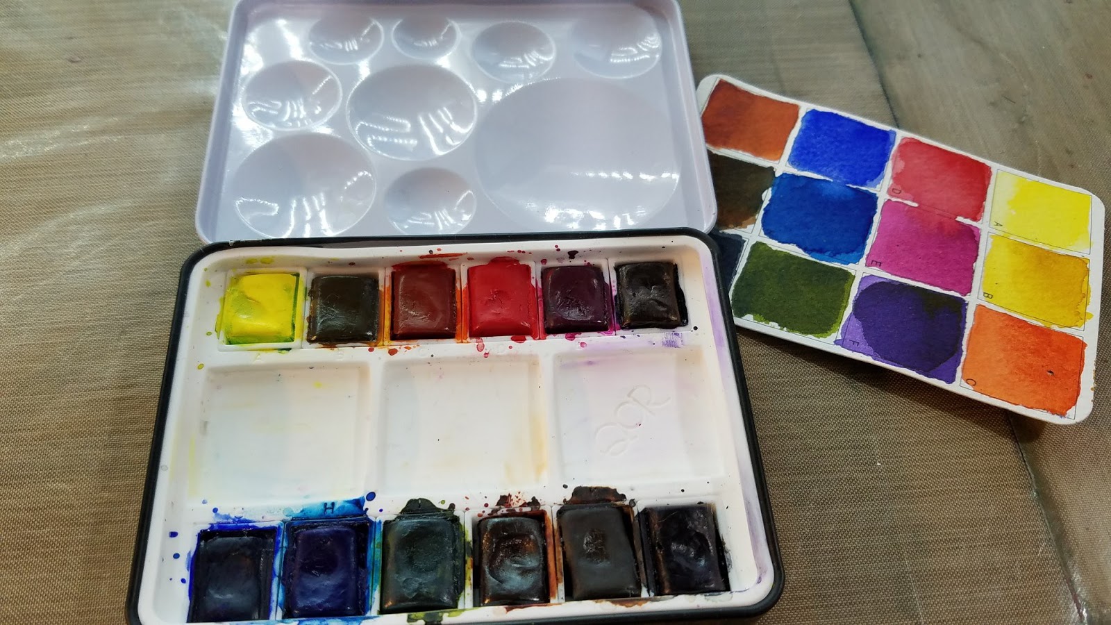 Filling Half Pans with QoR Watercolor