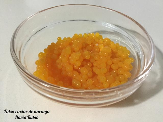 Falso caviar de naranja