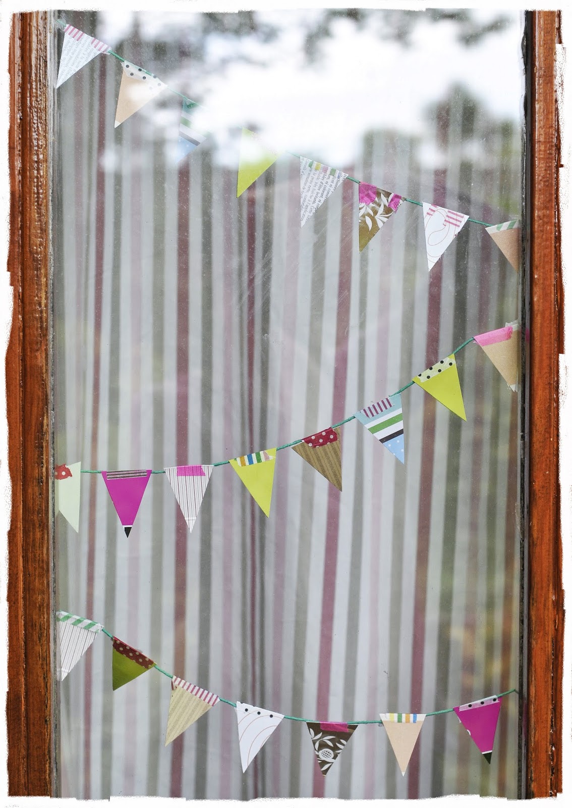 Triangle flag banner max Recycling - mini triangle flag banner