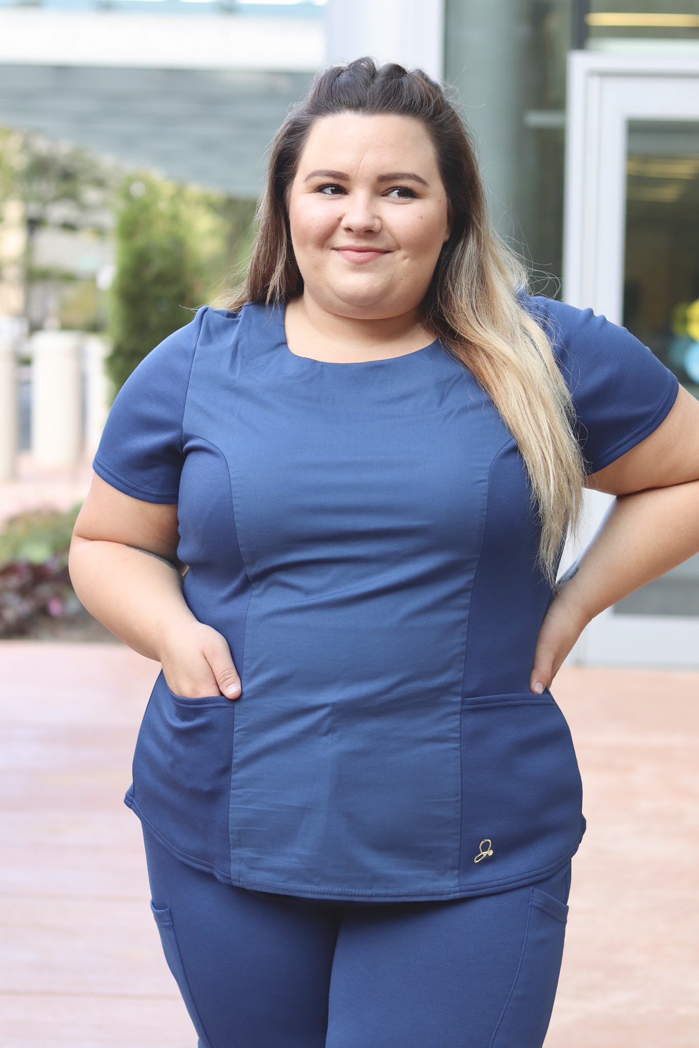 plus size scrubs, plus size medical apparel, affordable plus size clothing, natalie in the city, natalie craig, plus size fashion, Chicago plus size fashion blogger