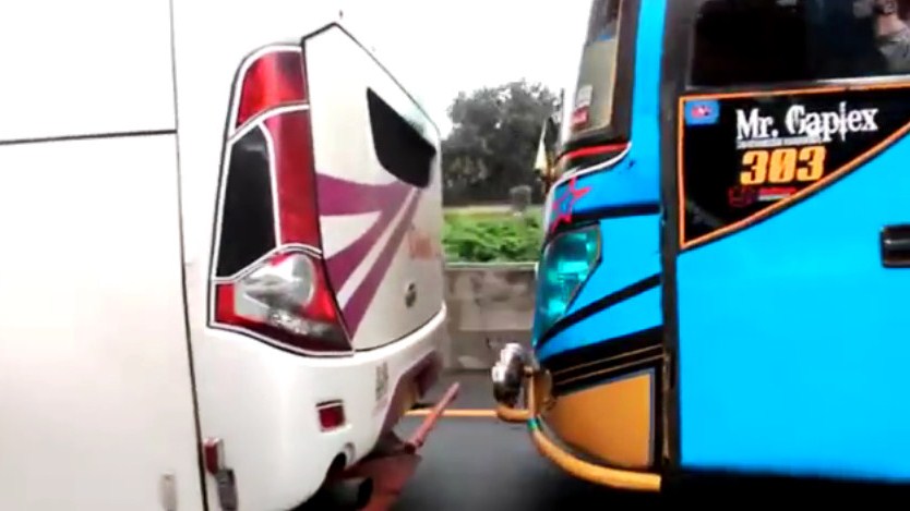 Gila!!! Setia Negara Al Farruq (Mr. Gaplex) Nempel Dewi Sri Hanya dengan Jarak 5 CM - Jalur Bus ...
