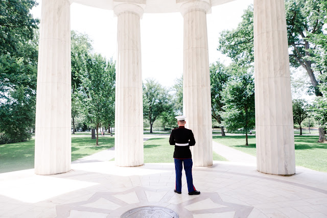 washington, DC Elopement at the DC War Memorial photographed by Heather Ryan Photography