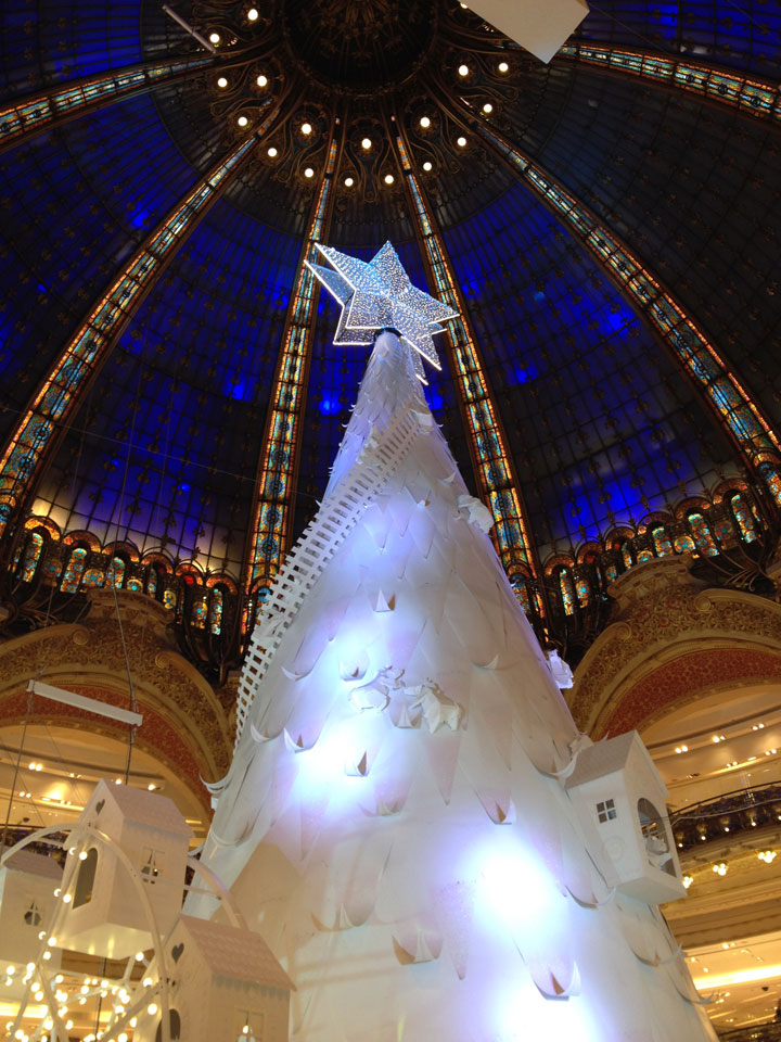 Fashion Doll Stylist Christmas Windows in Paris