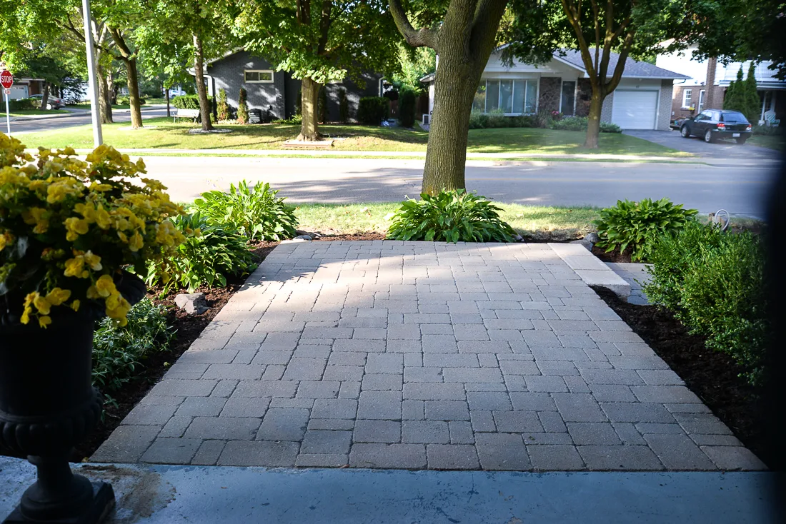 paver walkway, diy paver walkway, how to install a paver walkway, paver repair