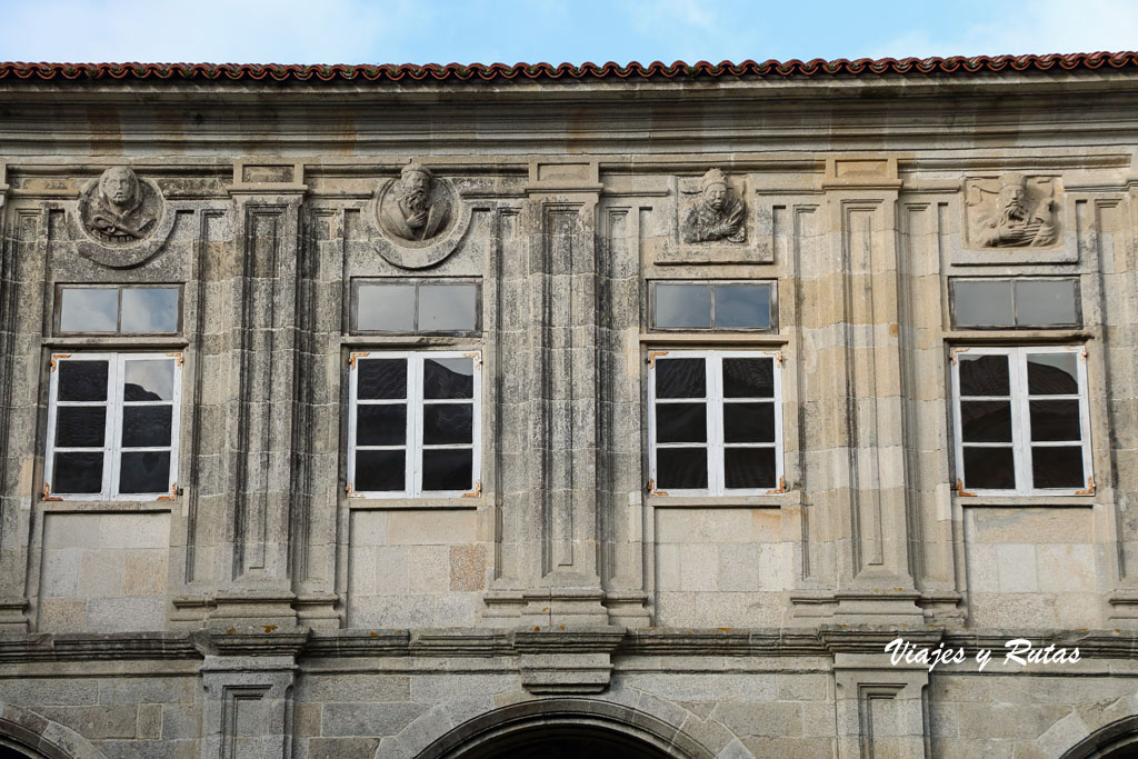 Claustro de los medallones de Santa María de Sobrado