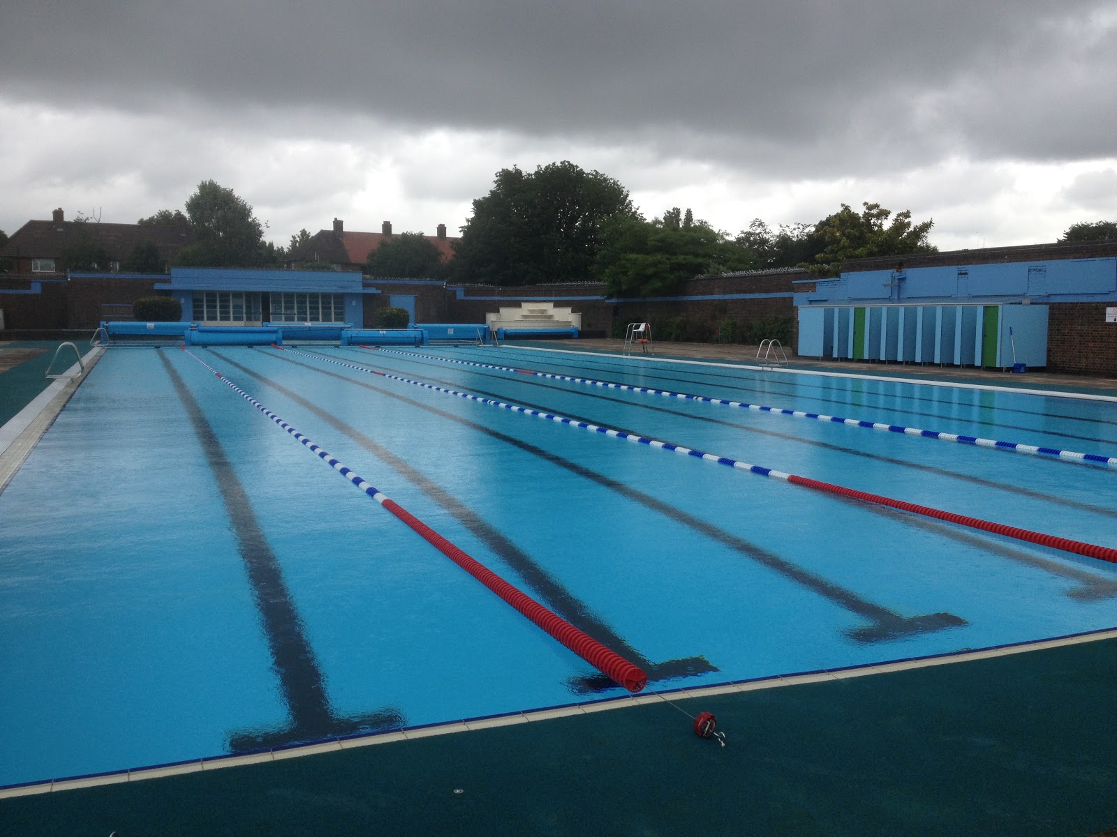 charlton lido pool