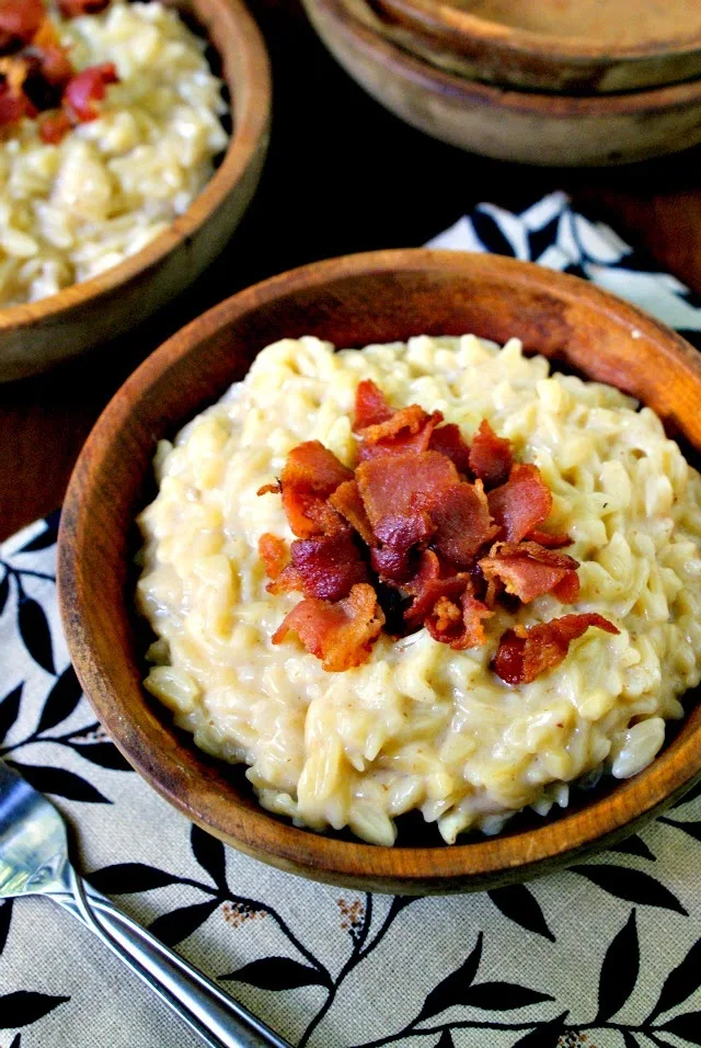 White Cheddar Orzo with Bacon | thetwobiteclub.com